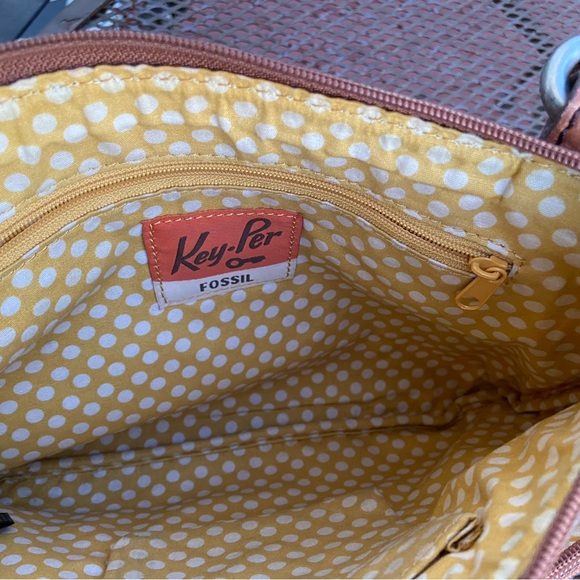 Fossil key per crossbody purse. - Picture 12 of 15